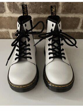 DR MARTENS ZAVALA White Leather Lace Up Boots Combat Bouncing Soles Girls 13 NEW